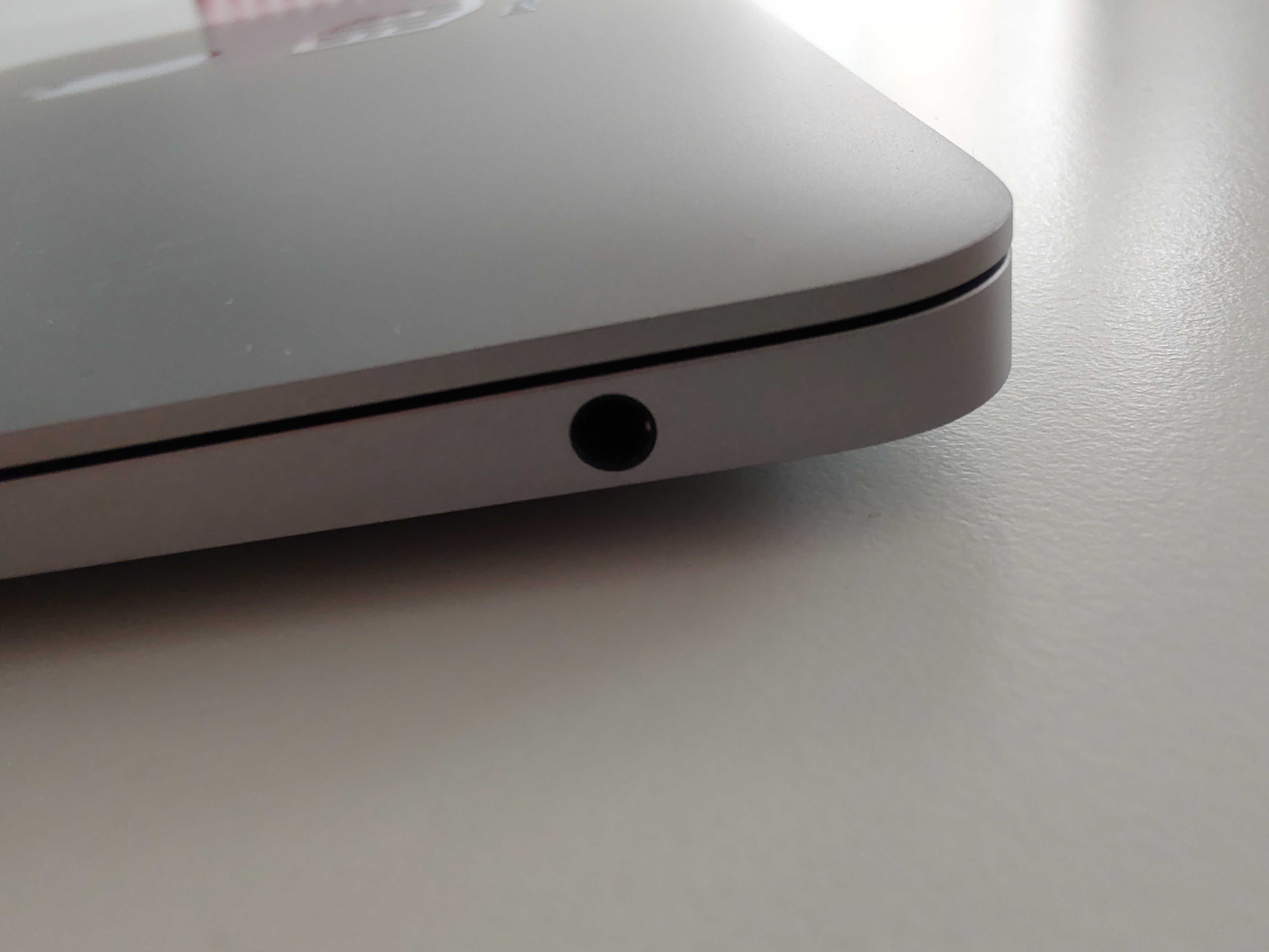 MacBook Air (13-inch, 2018)