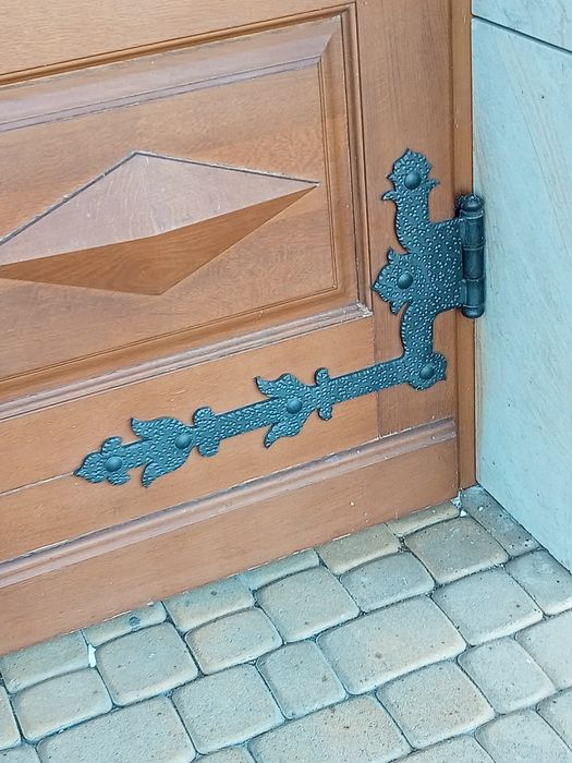 Zawias ozdobny surowy