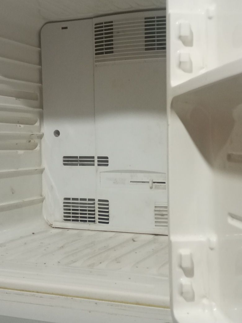 Холодильник sharp sj 304n sl б/у.