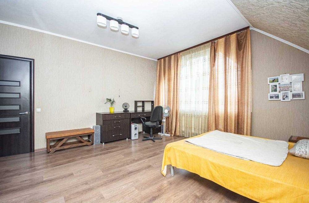 Просторий будинок у котеджному містечку “Дідовиця”, Вишгород