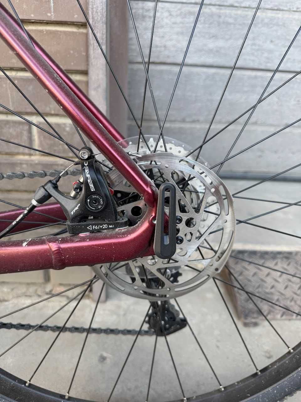 Велосипед 28" Merida SILEX 300 (2023) dark red L (53) 181-192 см