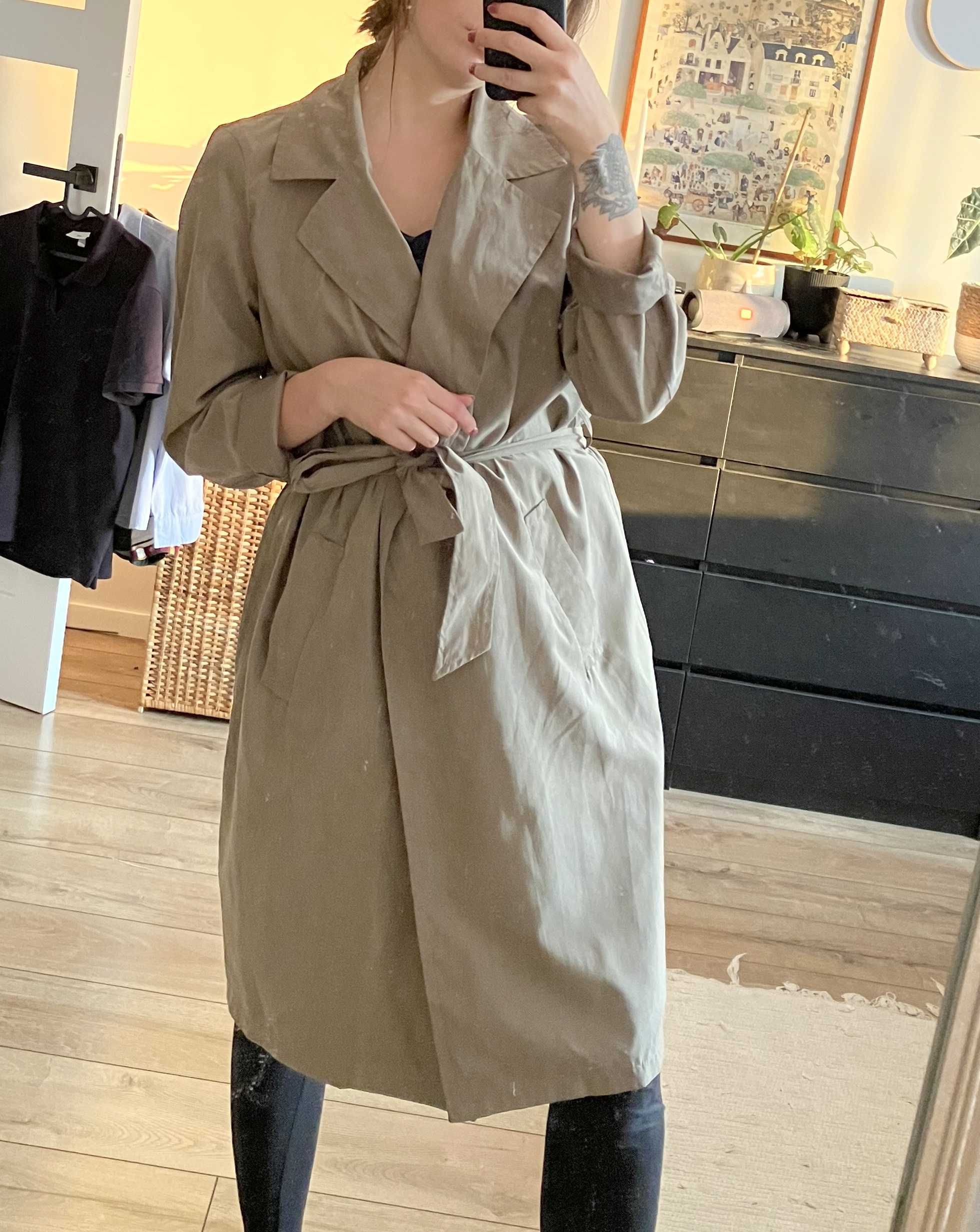 Wiosenny trencz Vero Moda khaki L basic płaszcz