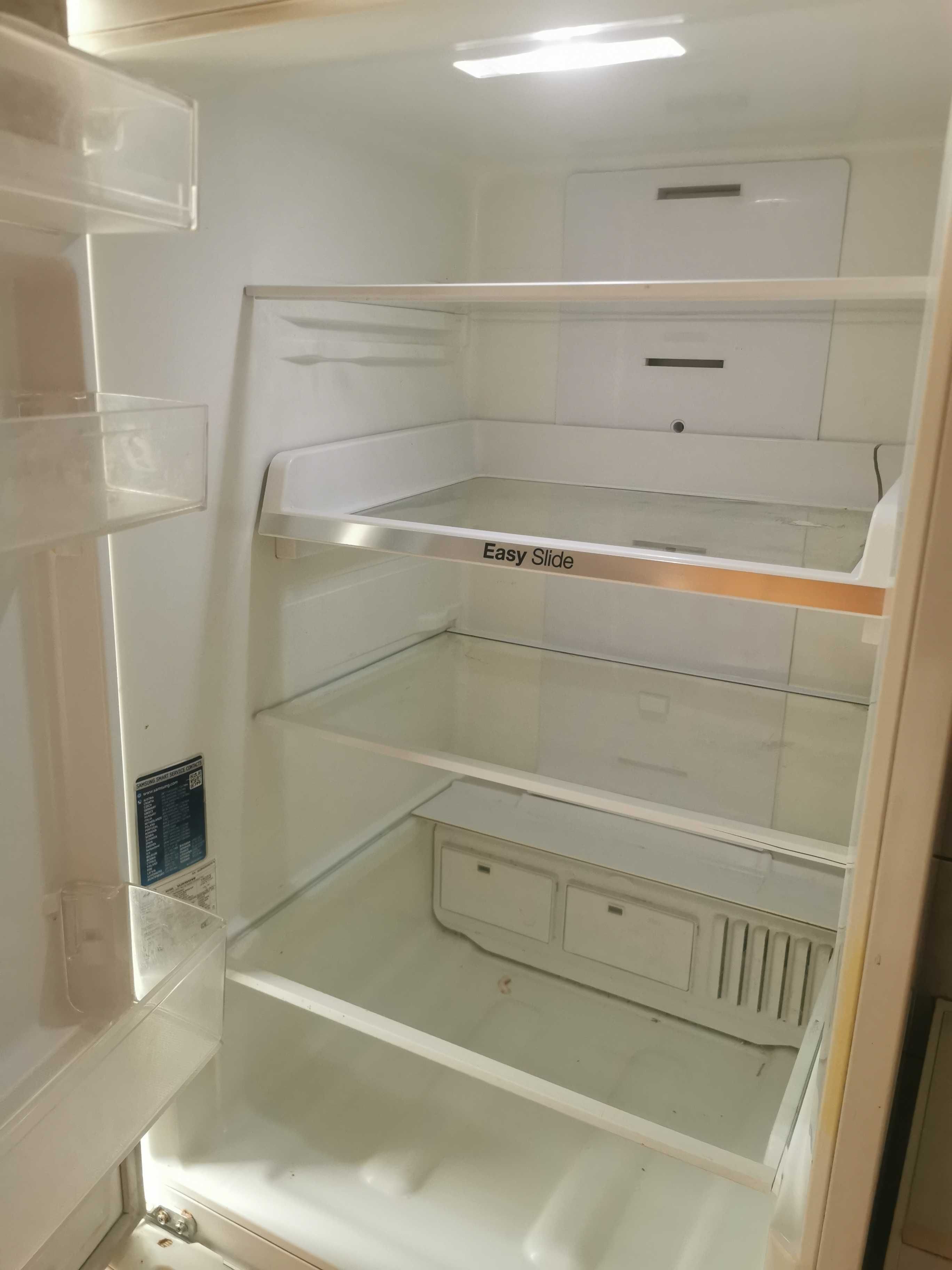 Sprzedam lodówkę Samsung