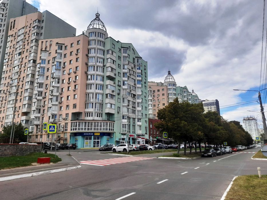 Вишгород Центр Суперфасад н/ф 72кв.м. Активний трафік