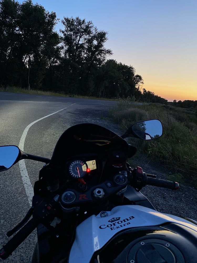 Suzuki GSXR 1000 k8