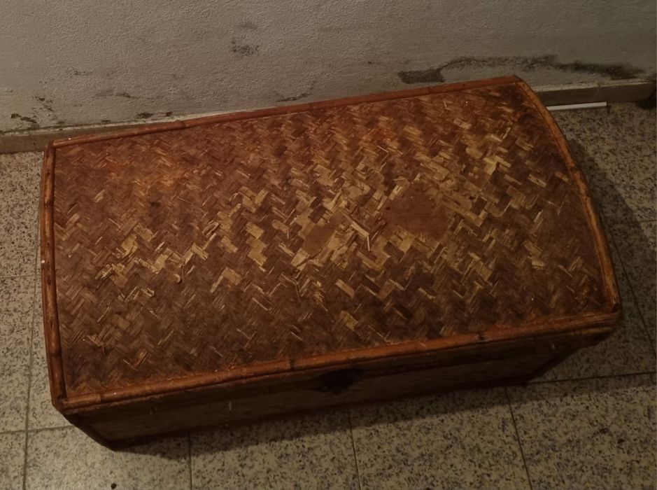 Arca Antiga em Madeira para Restauro