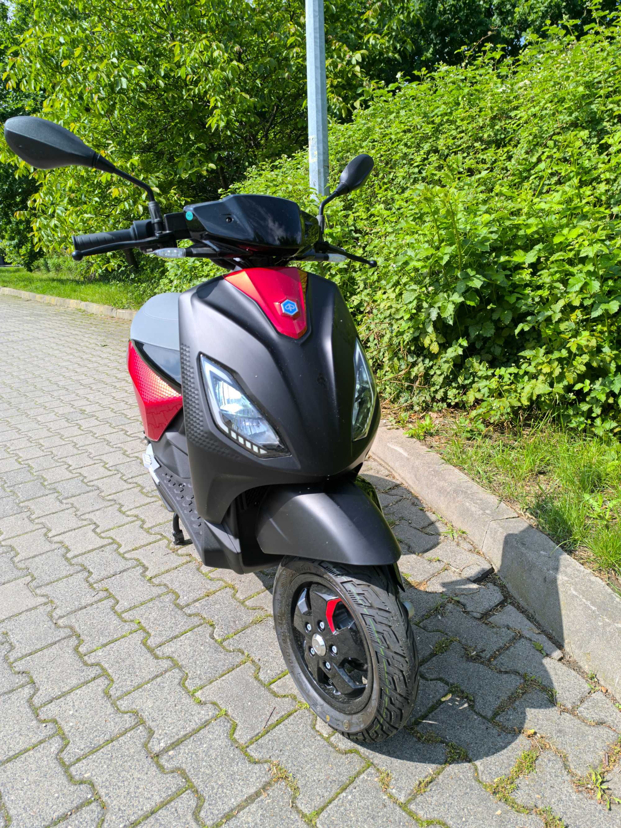 SPRZEDAM Piaggio active 1 plus elektryk
