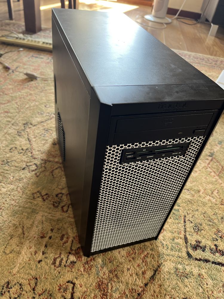 Obudowa Fractal Design zasilacz 400w enermax 80+