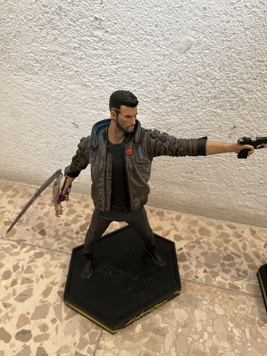 Cyberpunk 2077: Male V Figure & Johnny Silverhand Figures