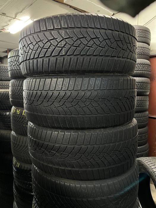 Комплект зимової гуми 235/45/18,  Goodyear