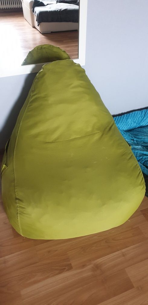 Fotel pufa worek zielony kieszenie