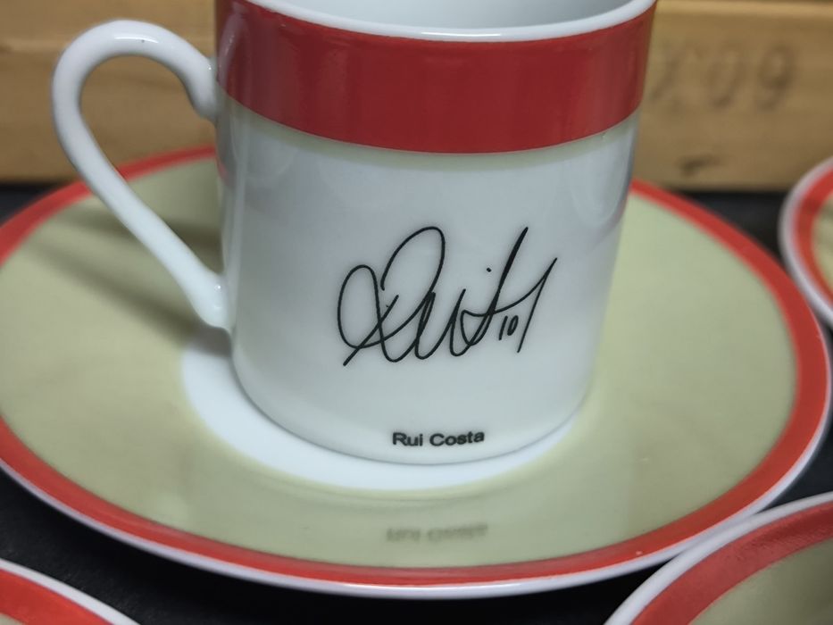 Conjunto Chávenas Café Benfica Autografadas.
Conjunto de chávenas de c