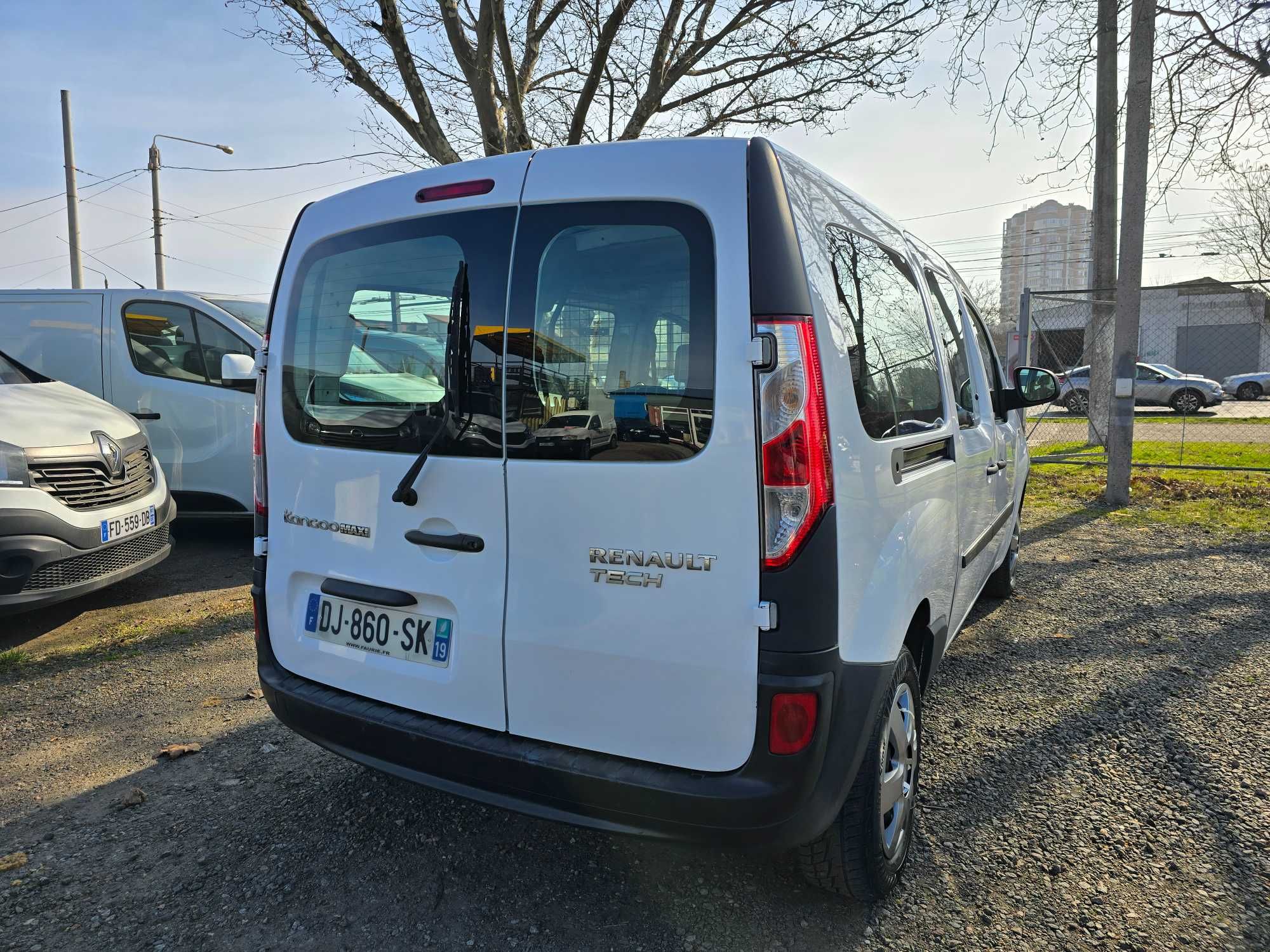 Renault Kangoo 2014 Maxi Long пассажир оригинал 5 мест