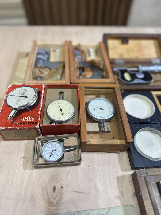 Інструмент, мікрометр, штангенглубинометр, кінцеві міри, індікатор