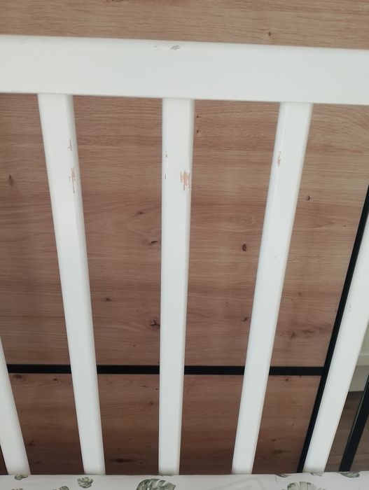 Białe łóżeczko z szufladą 120x60 z materacem