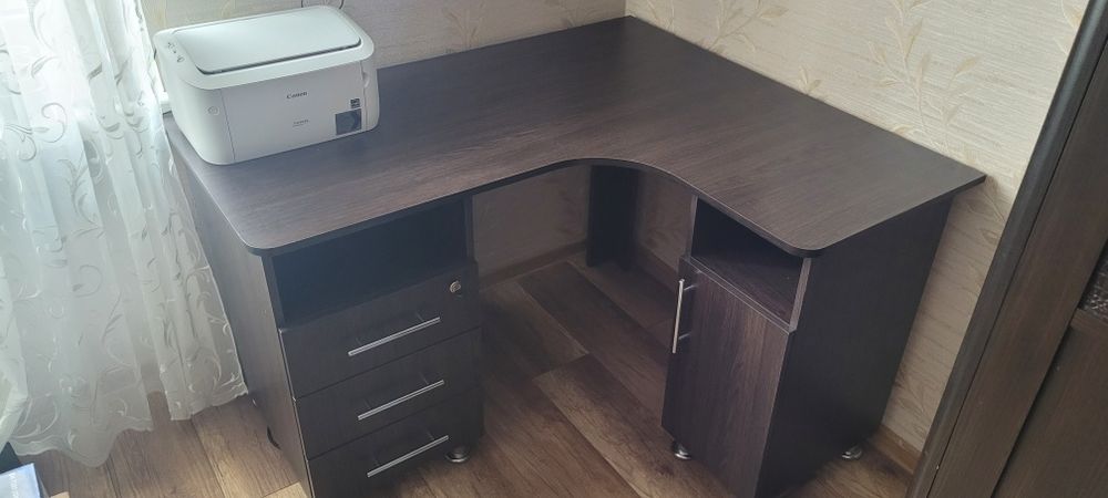Стіл для роботи, як НОВИЙ!!