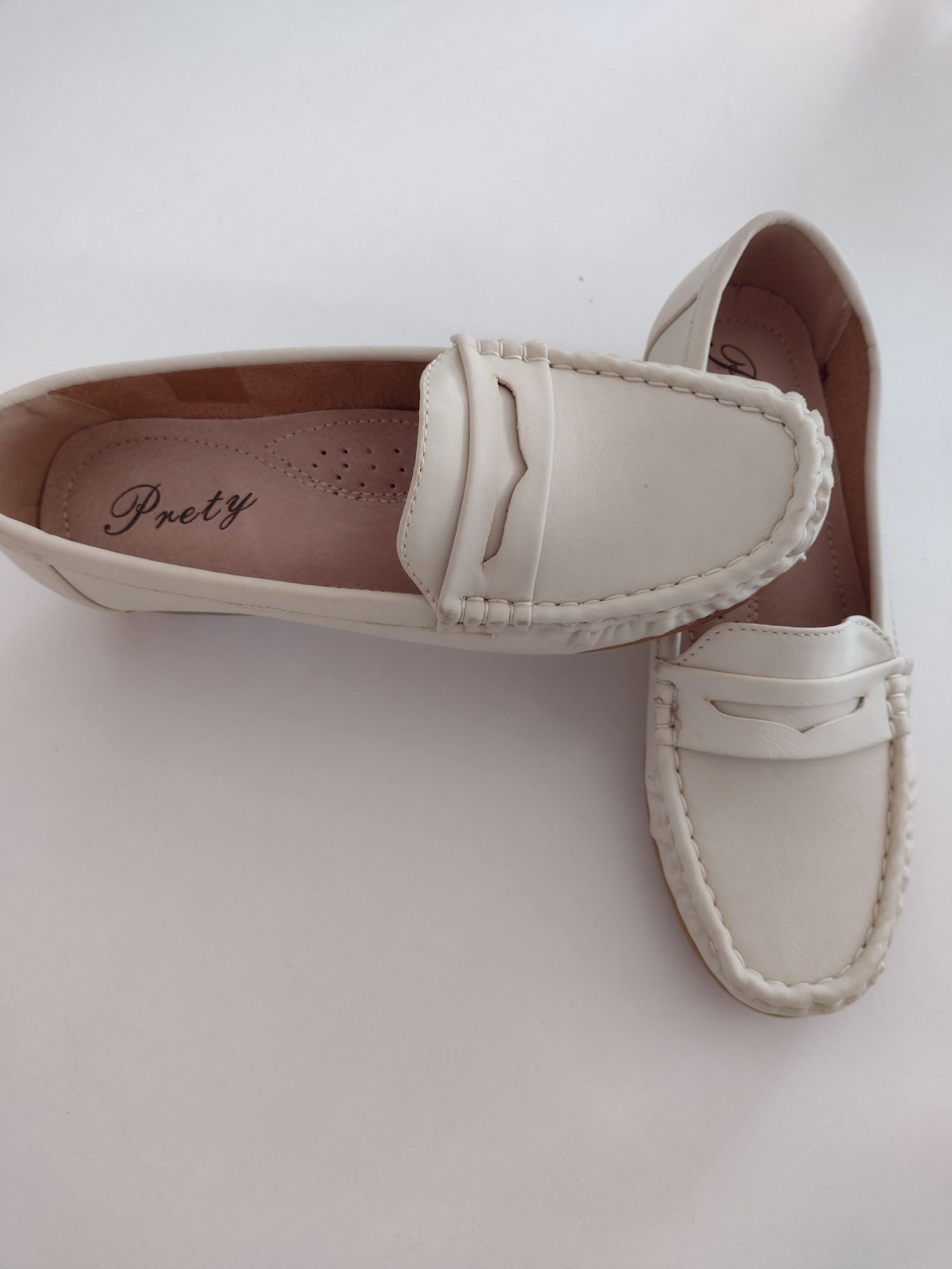 Nowe buty  mokasyny