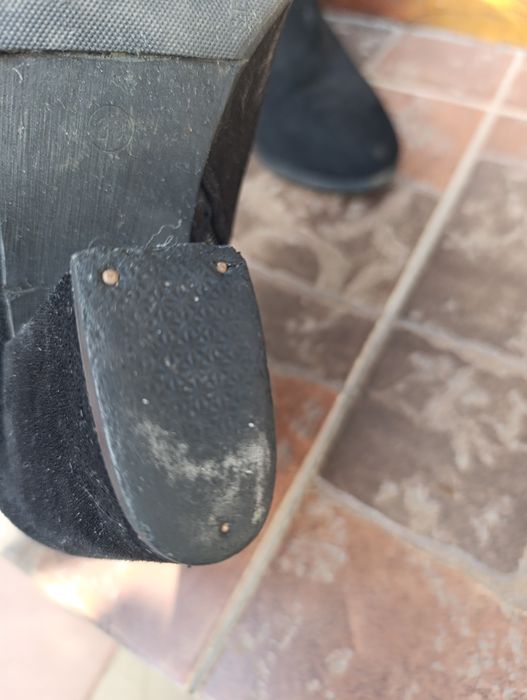 Замшеві ботінки осінні