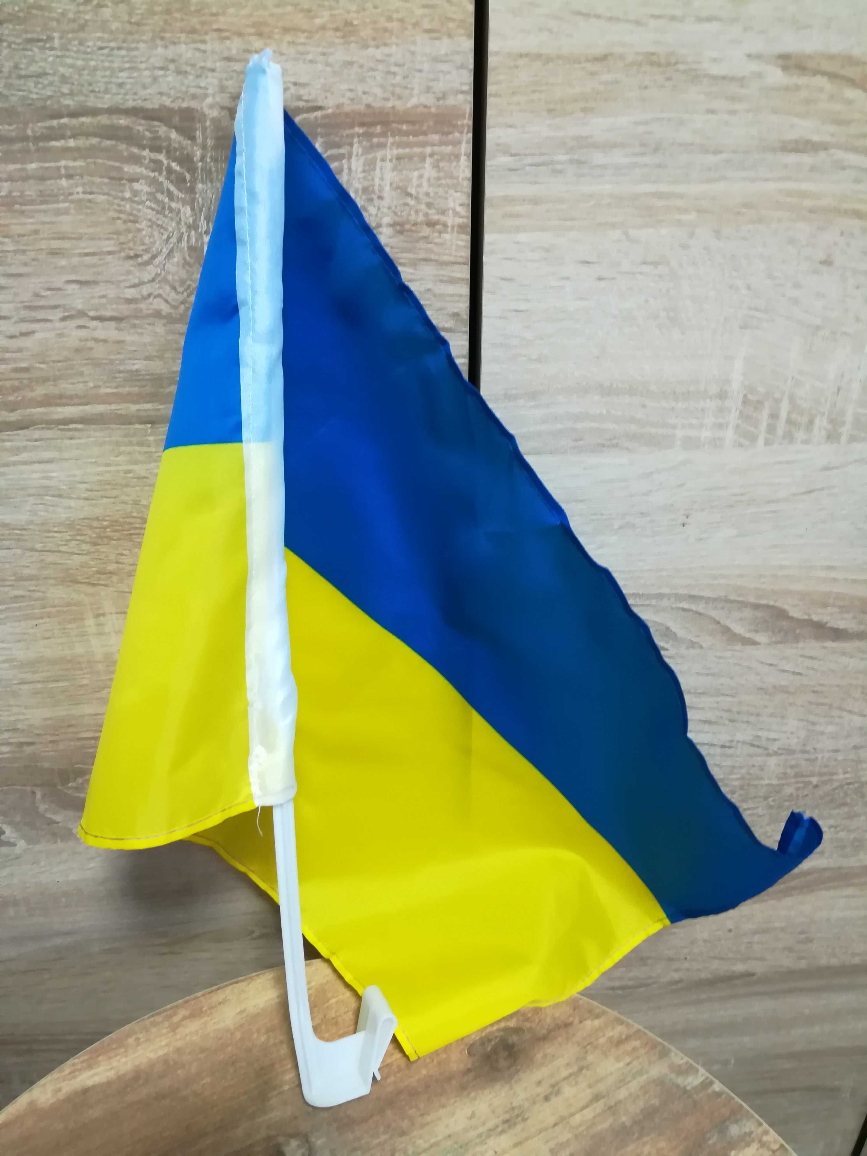 Флаг Украины на стекло автомобиля.