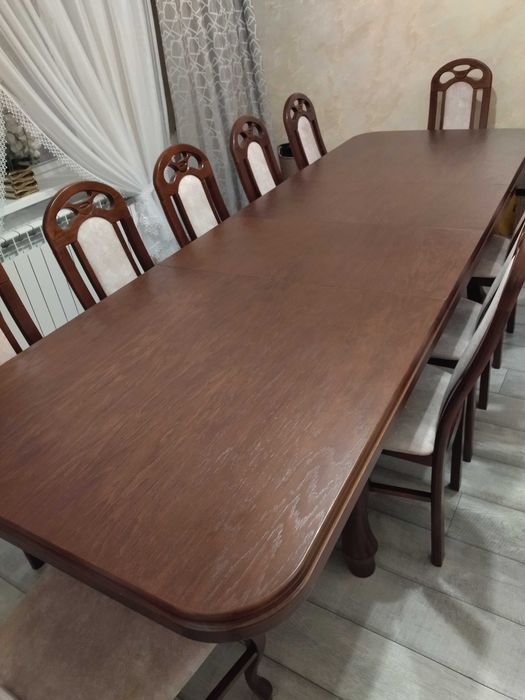 Stylowy stół rozkładany