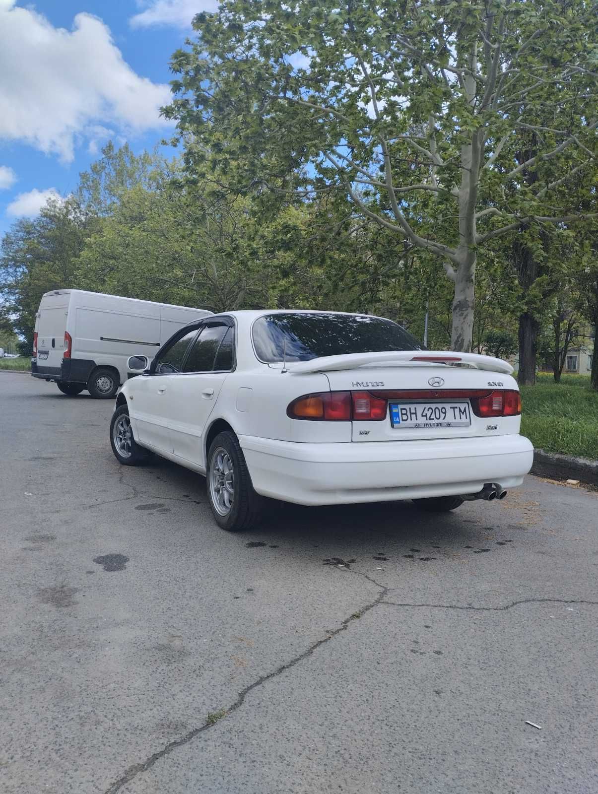 Hyundai  sonata 2.0