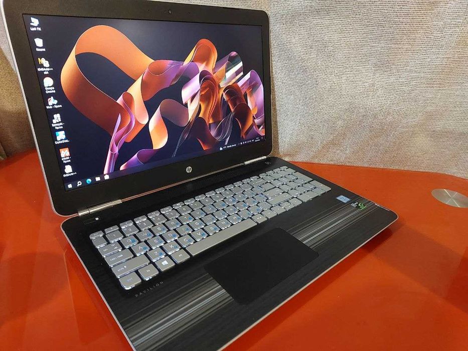 Игровой 15.6 Full HD Core i7-6700HQ 16GB DDR4 GTX  960 2Gb SSD256Gb