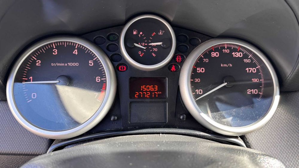 PEUGEOT 207, 2011 1.4 Benzyna