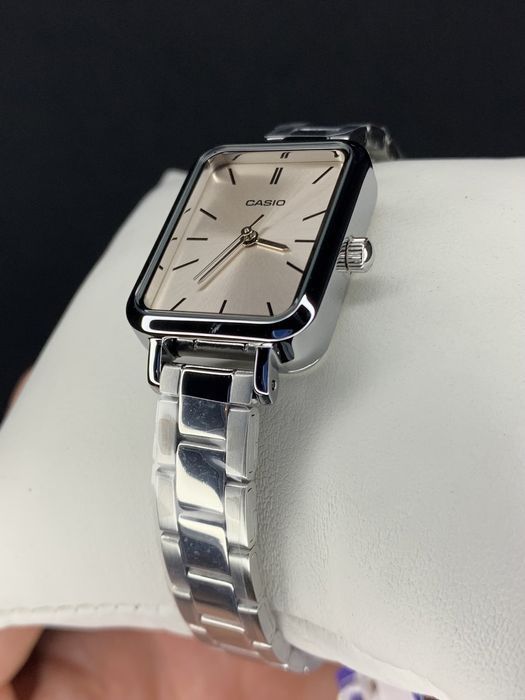 Годинник жіночий Casio LTP-V009D-4 Рожеві Оригінал Гарантія Часы