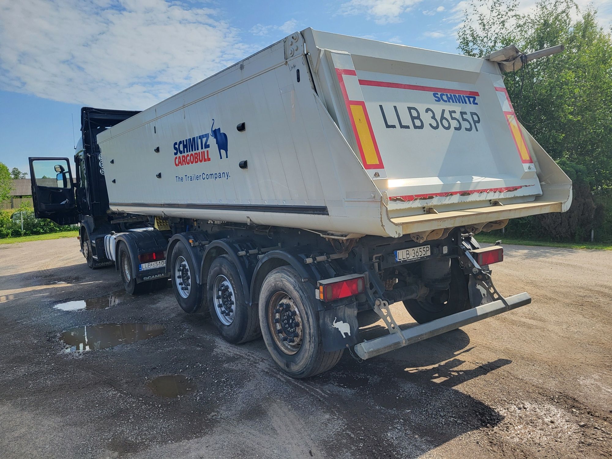 Scania R420 z naczepa Schmitz 26m3