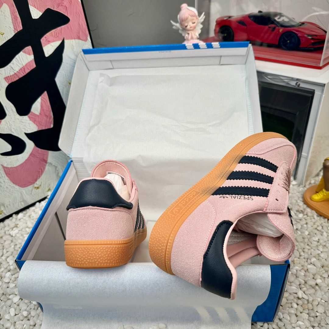 Buty codzienne adidasHandballSpezial Pink Espadryle R.37