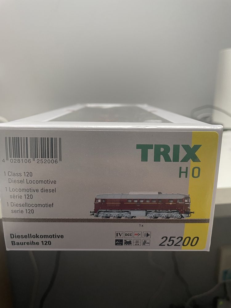 Trix 25200 Spalinowóz BR 120