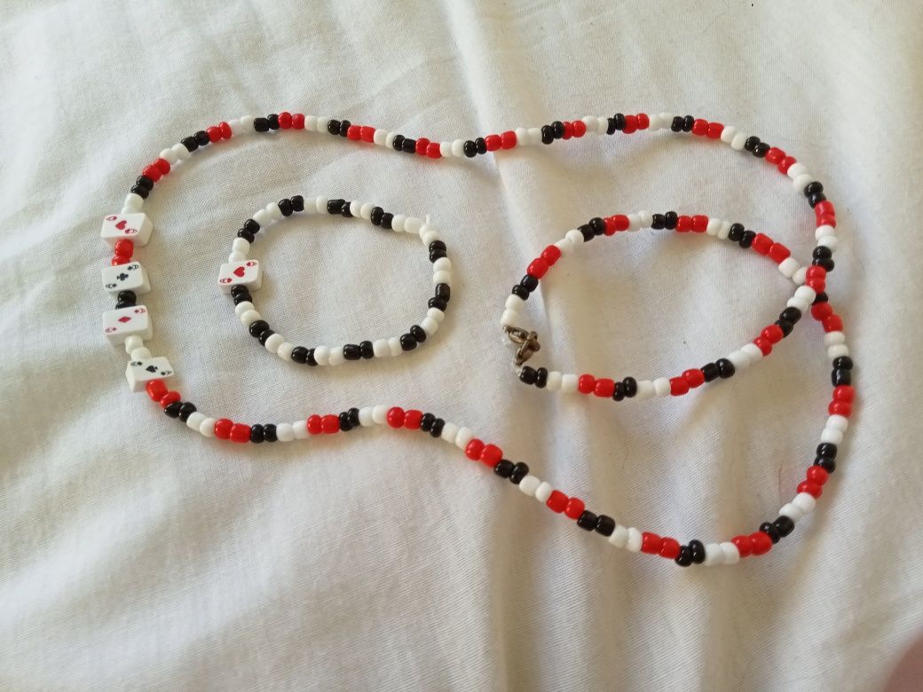 Conjunto de pulseiras feitas á mao