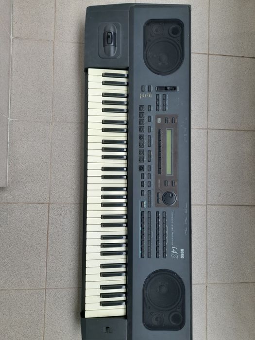 Keyboard syntyzator organy klawiatura piano KORG  i4s