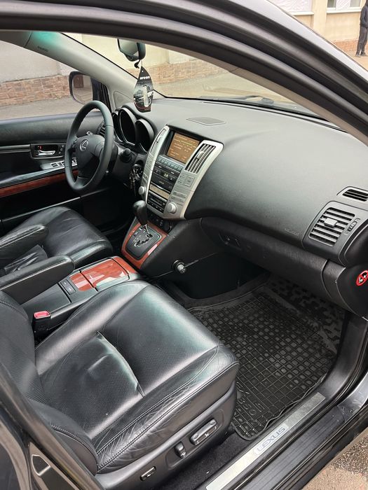 Продам LEXUS RX300 3л.Бензин Полный привод!