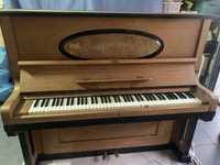 Pianino z litego drewna