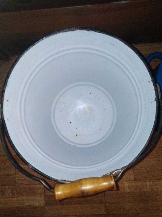 ДщКаструля. Відро.