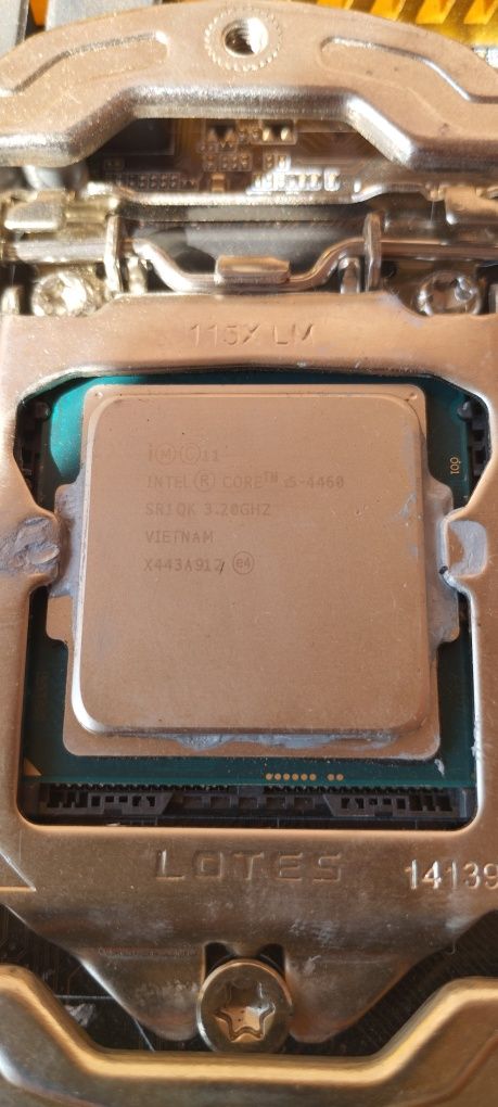 Комплект Gigabyte GA-97-D3H i5 4460 охолодження