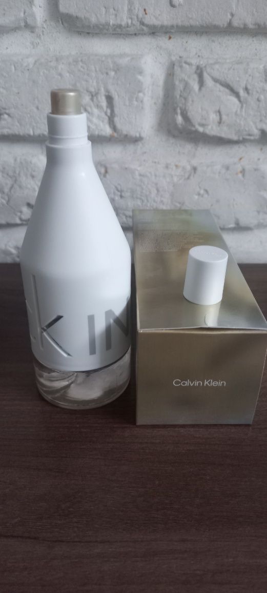 Flakon i opakowanie po perfumach Calvin Klein
