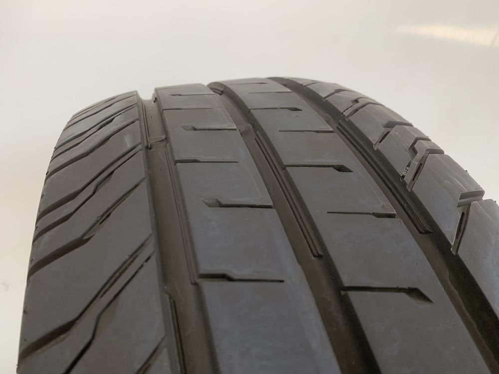 1x 235/65/16C Continental VanContact200 / 2019r 9mm / JAK NOWA