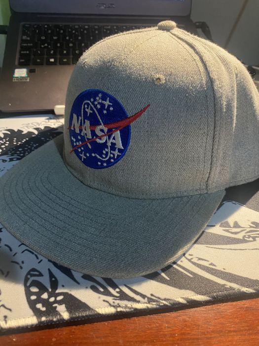 Chapeu Nasa de pala reta