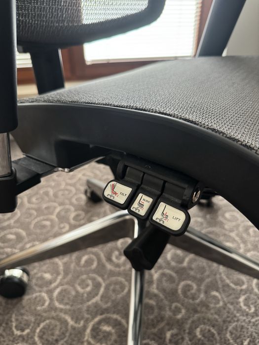 Fotel ergonomiczny DIABLO – idealny do pracy i gamingu