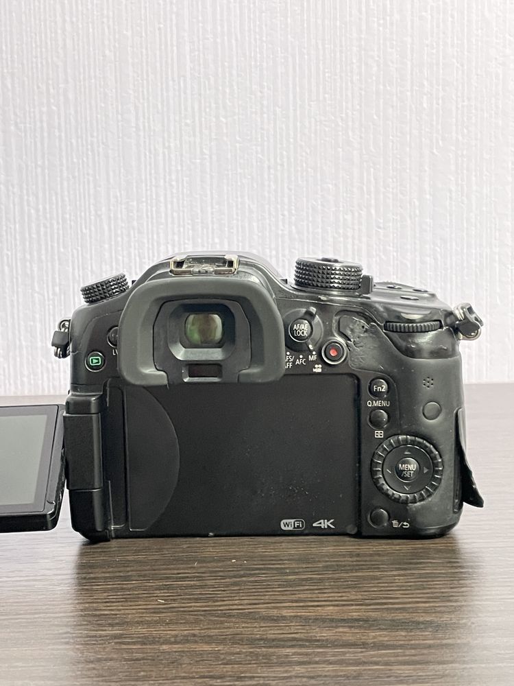 Panasonic Lumix GH4 + обєктив Lumix 12-35mm f2.8
