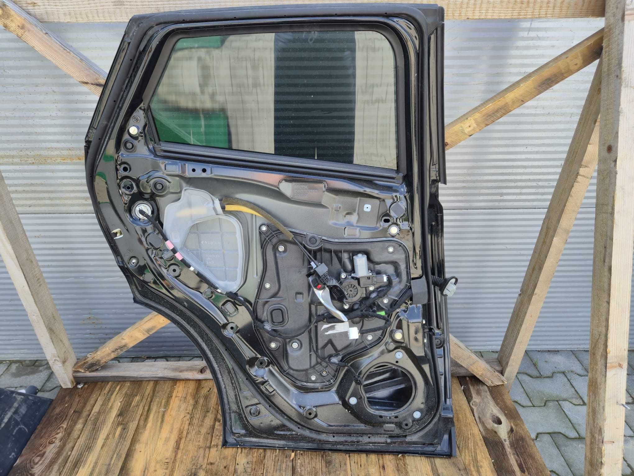 drzwi lewe lewy tył Mazda CX3 czarne 41W