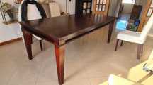 Mesa de madeira maciça