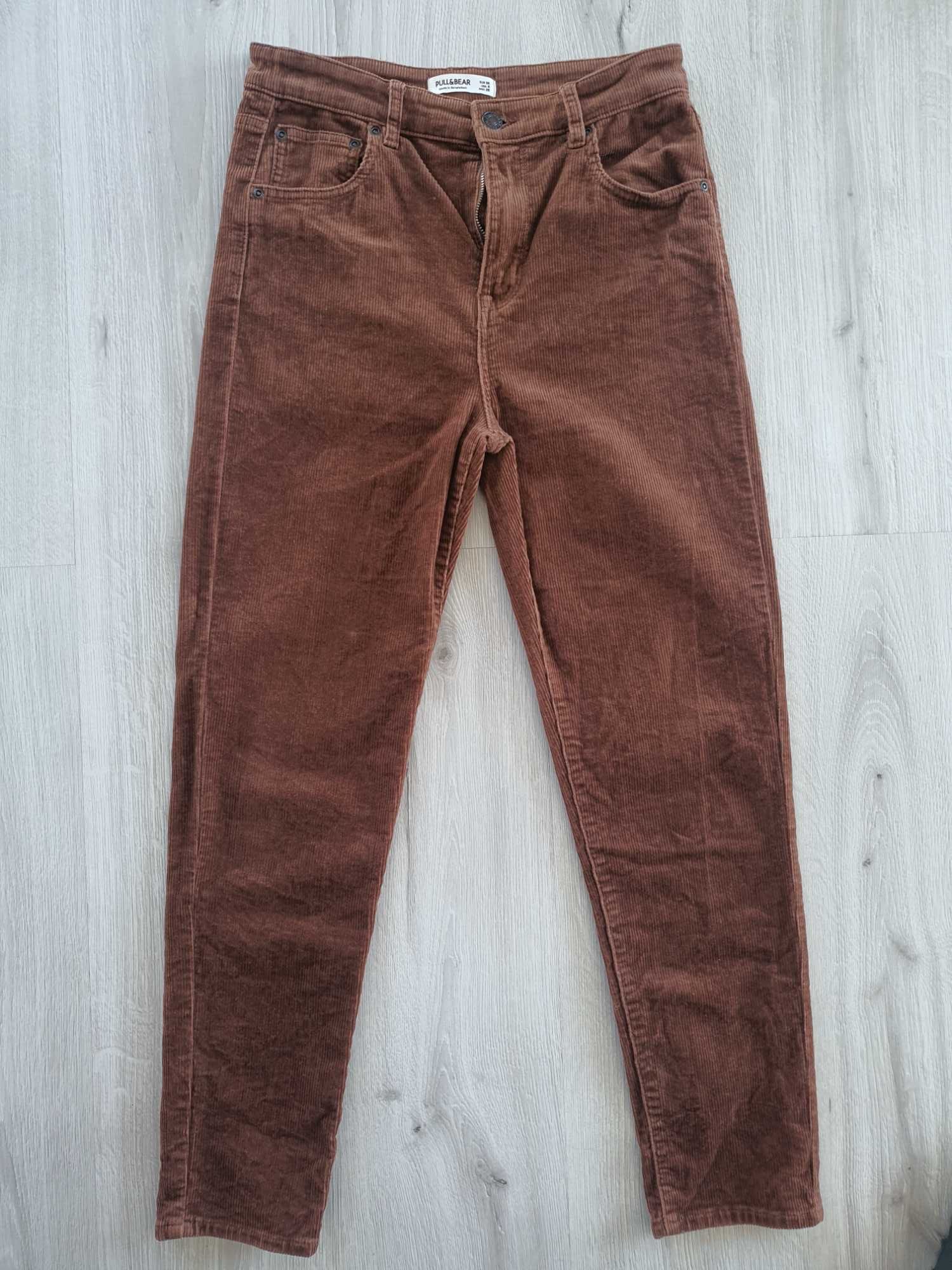 Spodnie sztruksowe r. 38 PULL&BEAR