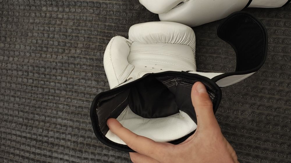 Luvas de Boxe Born Champion (BC Boxing), 14 oz, Couro Genuíno