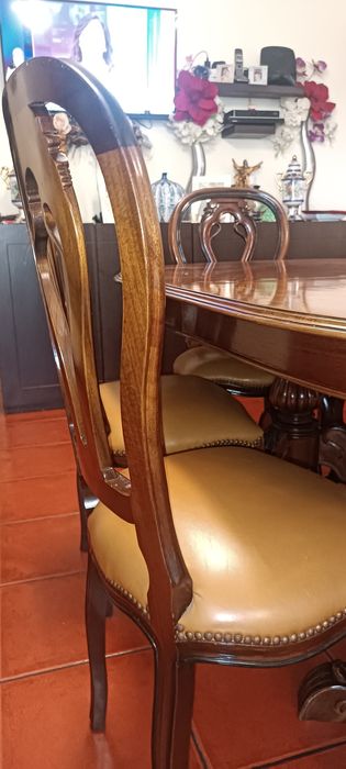 Mobilia de sala em nogueira