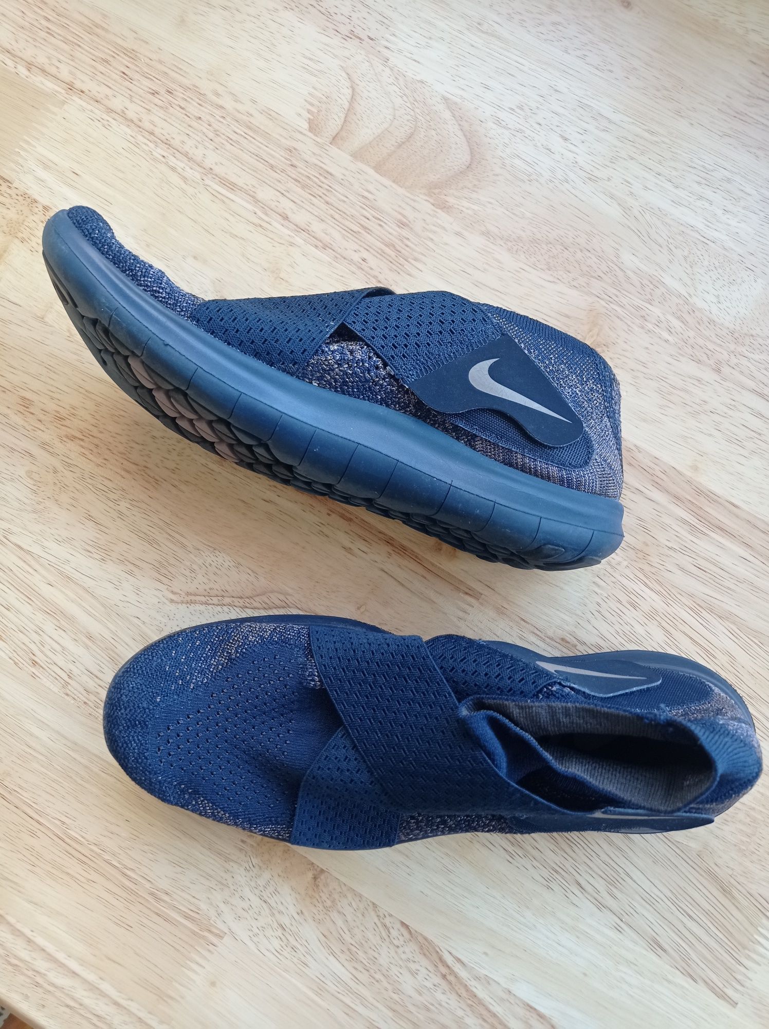 Nike running 42'5