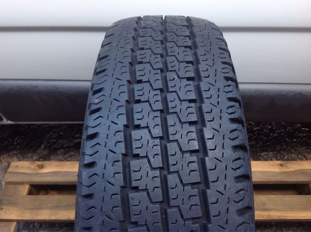 215 / 75 / R 16 C  Michelin Agilis 81 одно колесо