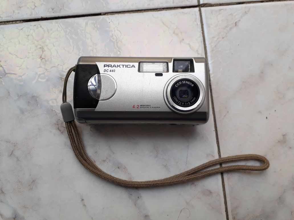 Máquina fotográfica Praktica Dc 440